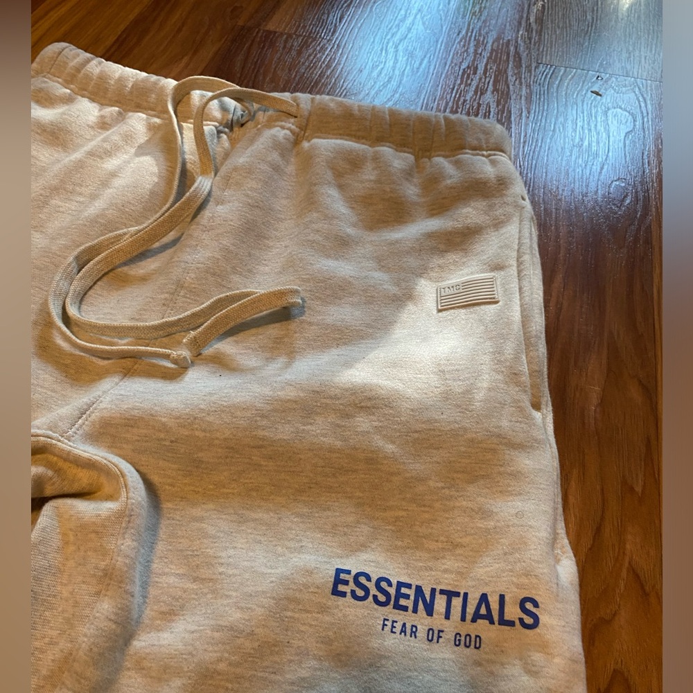 ESSENTIALS FEAR OF GOD sweatpants size xl excellent condition:)